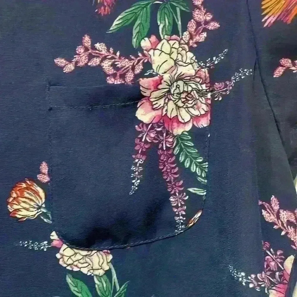 Lily White Floral Black & Navy Blouse tops bundle sleeve size medium - Picture 4 of 12